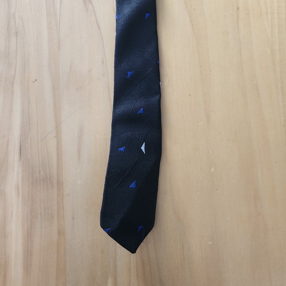 80s/90s Blacl, Blue, and White‎ Geometric Skinny Tie